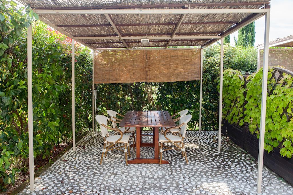 Casa Vacanze "Casale Al Pino" Riparbella Δωμάτιο φωτογραφία